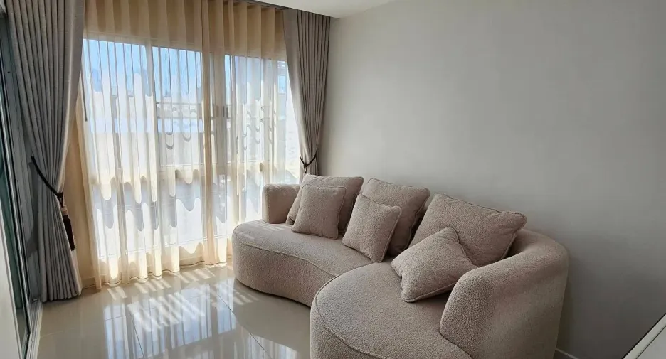 À louer 2 chambres condo à Phra Khanong, Bangkok