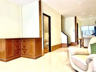For rent 3 bedrooms townhouse in Bang Na, Bangkok