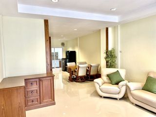 For rent 3 bedrooms townhouse in Bang Na, Bangkok