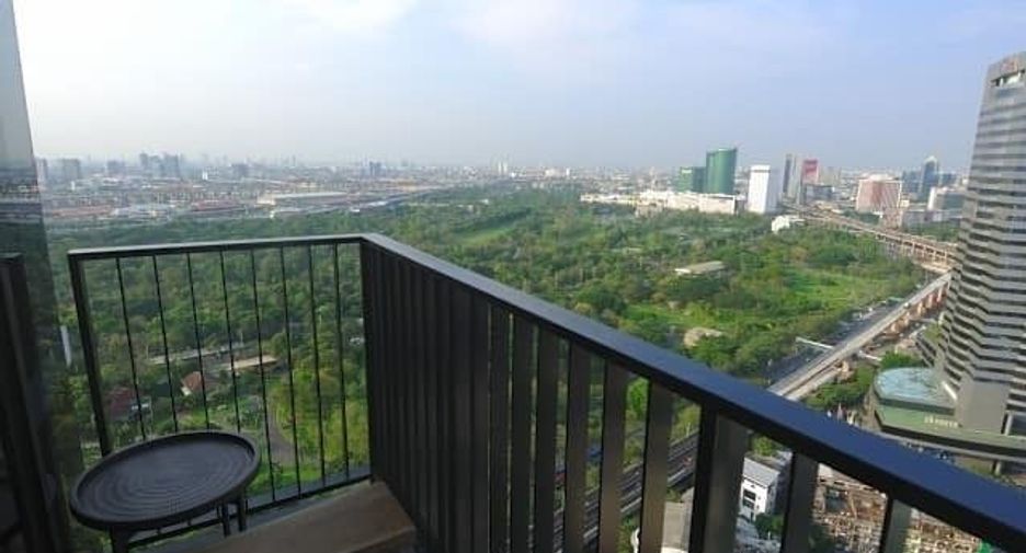 À vendre et à louer 2 chambres condo à Chatuchak, Bangkok