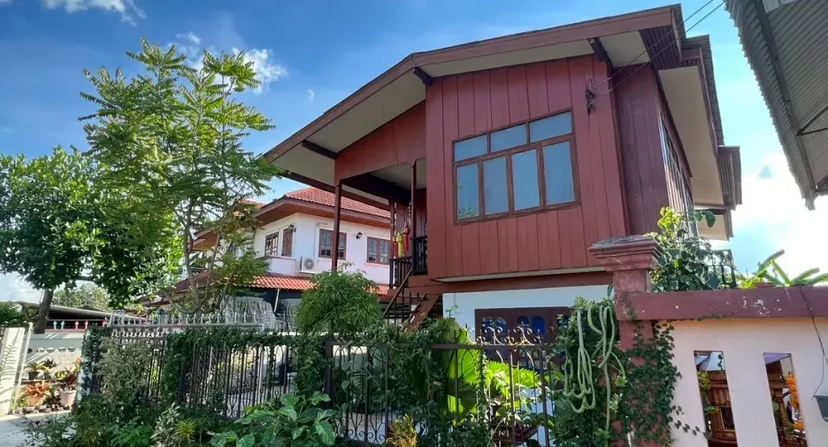 For sale 2 bedrooms house in Mueang Lamphun, Lamphun