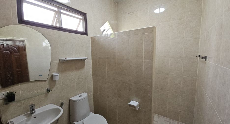 For rent 3 bedrooms villa in Bang Lamung, Chonburi