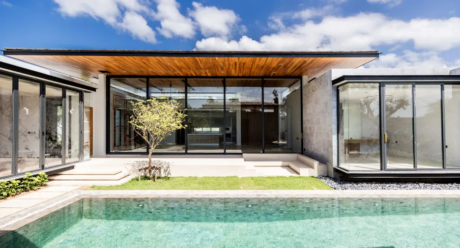 For sale 4 bedrooms villa in Thalang, Phuket