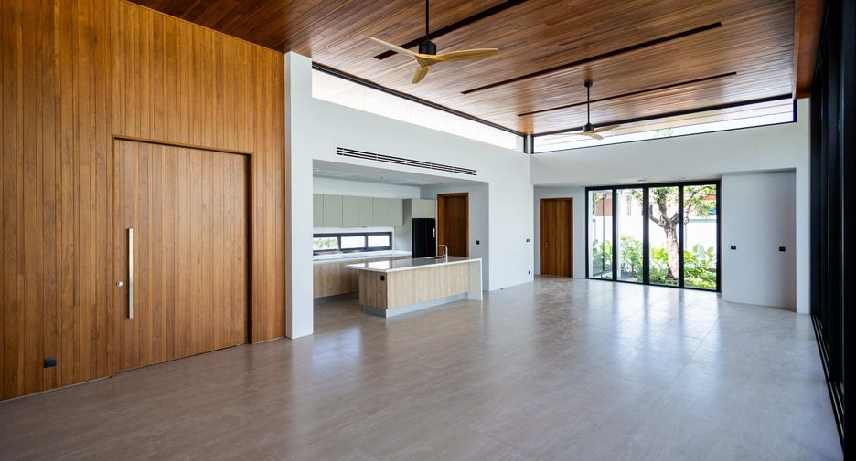 For sale 4 bedrooms villa in Thalang, Phuket