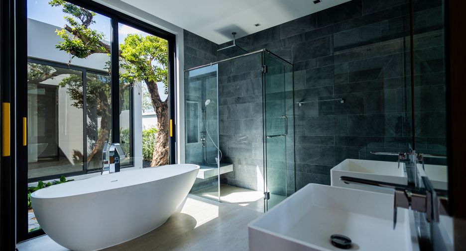 For sale 4 bedrooms villa in Thalang, Phuket