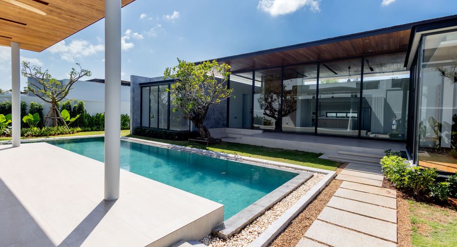 For sale 4 bedrooms villa in Thalang, Phuket