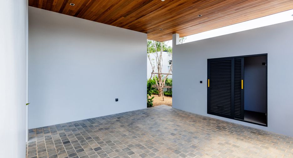 For sale 4 bedrooms villa in Thalang, Phuket