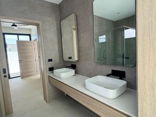For sale 3 bedrooms villa in Thalang, Phuket