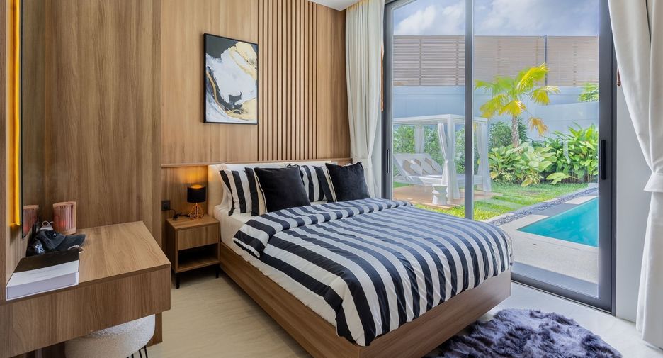 For rent 4 bedrooms villa in Mueang Phuket, Phuket