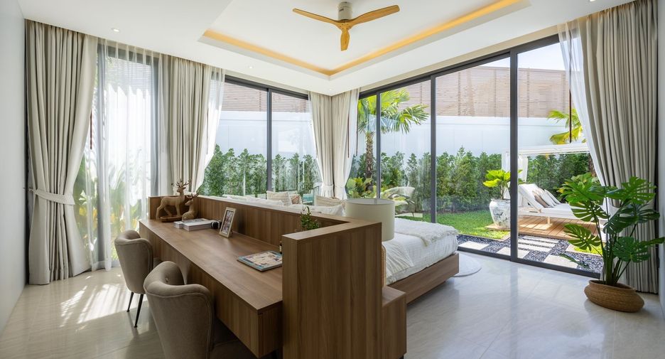 For rent 4 bedrooms villa in Mueang Phuket, Phuket