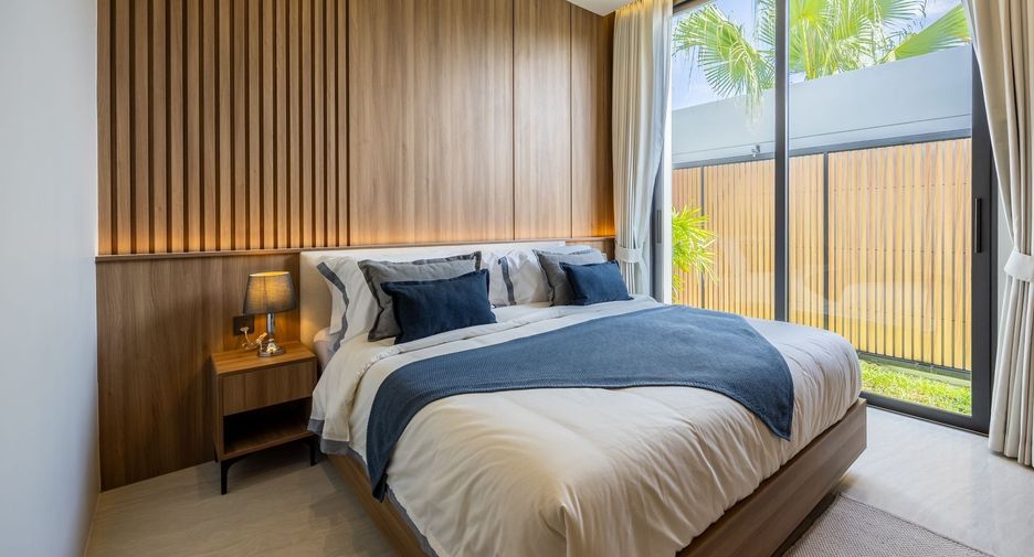 For rent 4 bedrooms villa in Mueang Phuket, Phuket