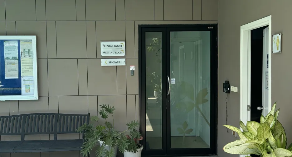 For rent 3 bedrooms townhouse in Prawet, Bangkok