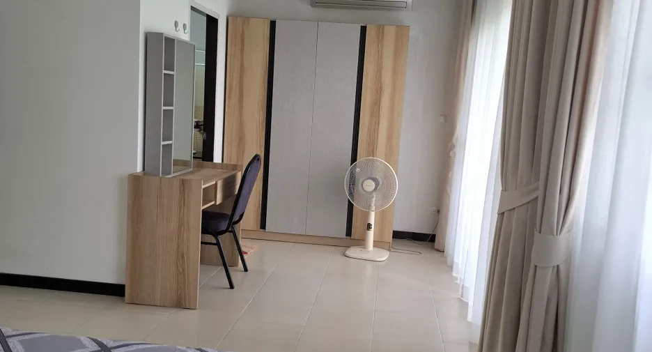 For rent 3 bedrooms townhouse in Thalang, Phuket