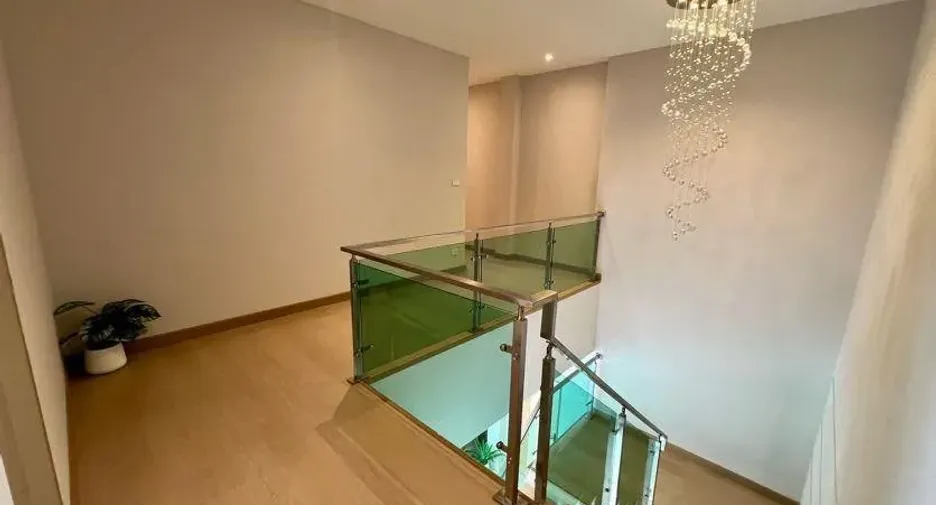 For sale and for rent 7 bedrooms villa in Mueang Chiang Mai, Chiang Mai