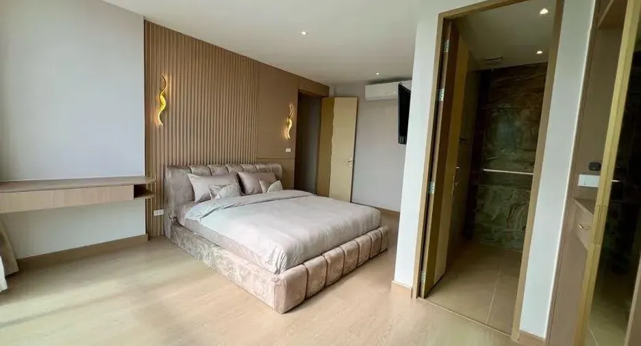 For sale and for rent 7 bedrooms villa in Mueang Chiang Mai, Chiang Mai