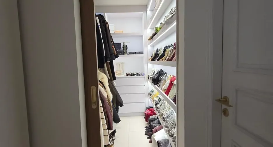 For sale 2 bedrooms condo in Watthana, Bangkok