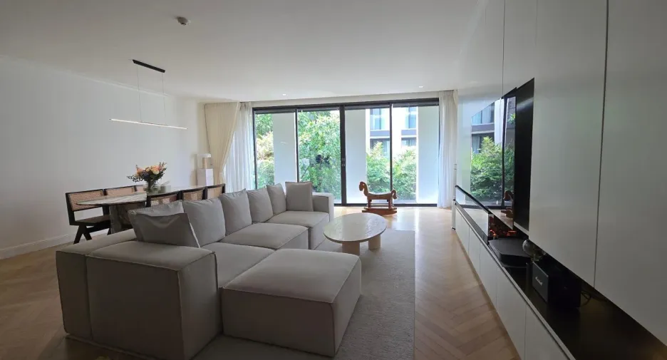 For sale 2 bedrooms condo in Watthana, Bangkok