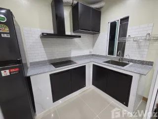 Аренда 3 спальни таунхаус в Суан Луанг, Бангкок
