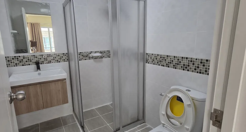 Reihenhaus zur Miete mit 3 Zimmer in Suan Luang, Bangkok