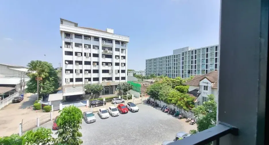 For sale 1 bed condo in Suan Luang, Bangkok