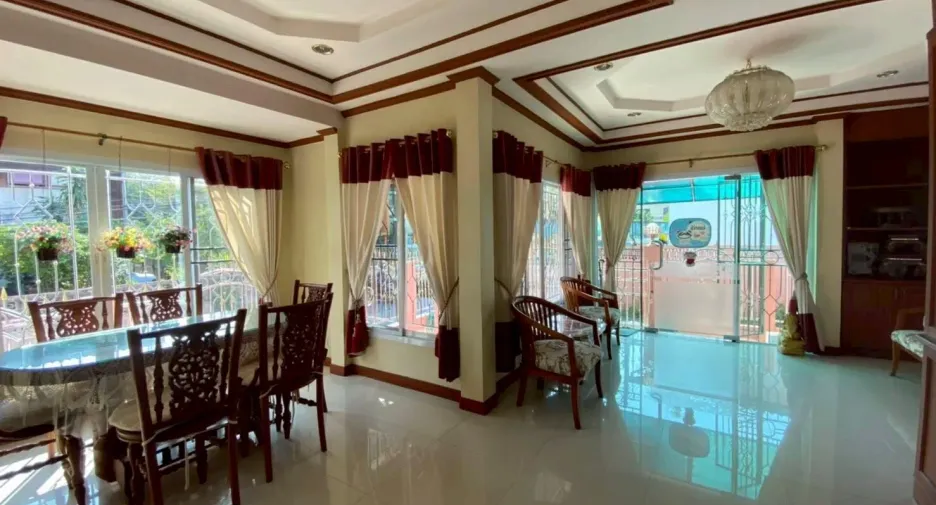For sale 2 bedrooms house in Mueang Chiang Mai, Chiang Mai
