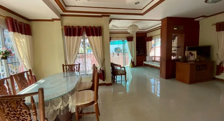 For sale 2 bedrooms house in Mueang Chiang Mai, Chiang Mai