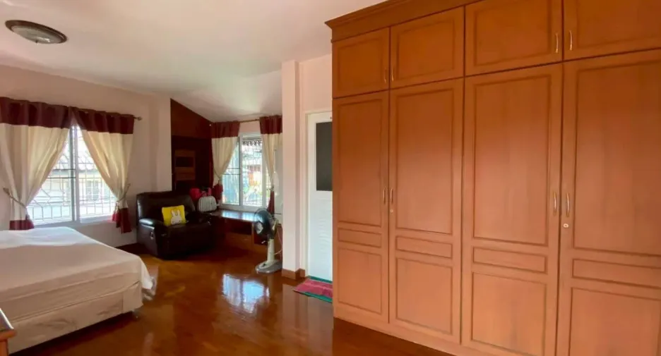 For sale 2 bedrooms house in Mueang Chiang Mai, Chiang Mai