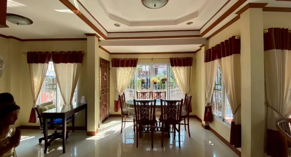 For sale 2 bedrooms house in Mueang Chiang Mai, Chiang Mai