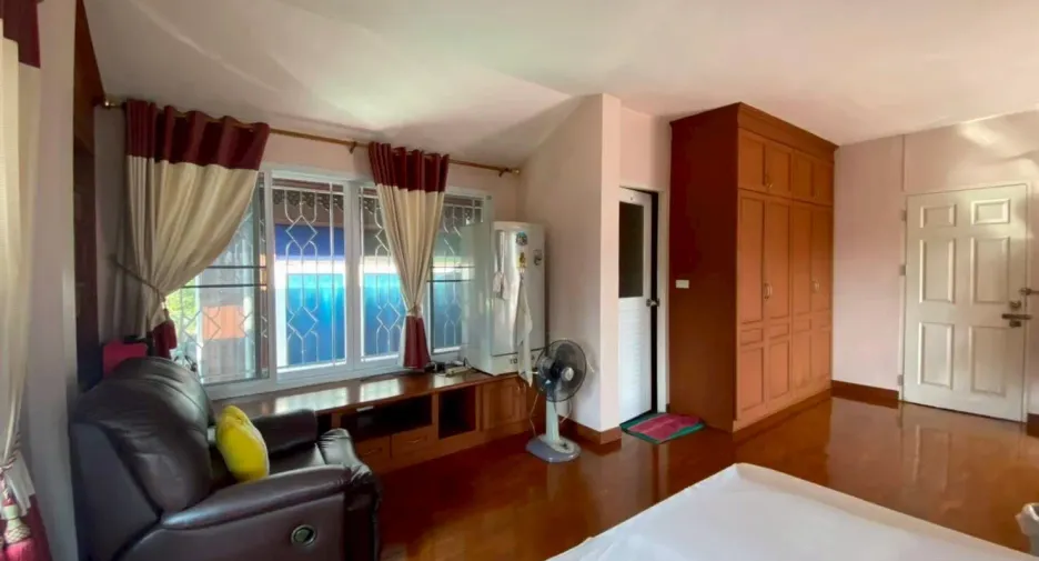 For sale 2 bedrooms house in Mueang Chiang Mai, Chiang Mai