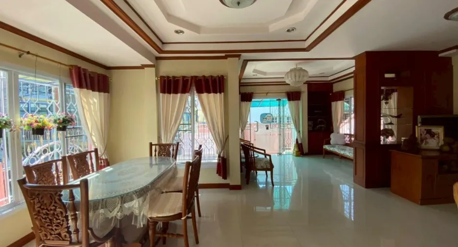 For sale 2 bedrooms house in Mueang Chiang Mai, Chiang Mai