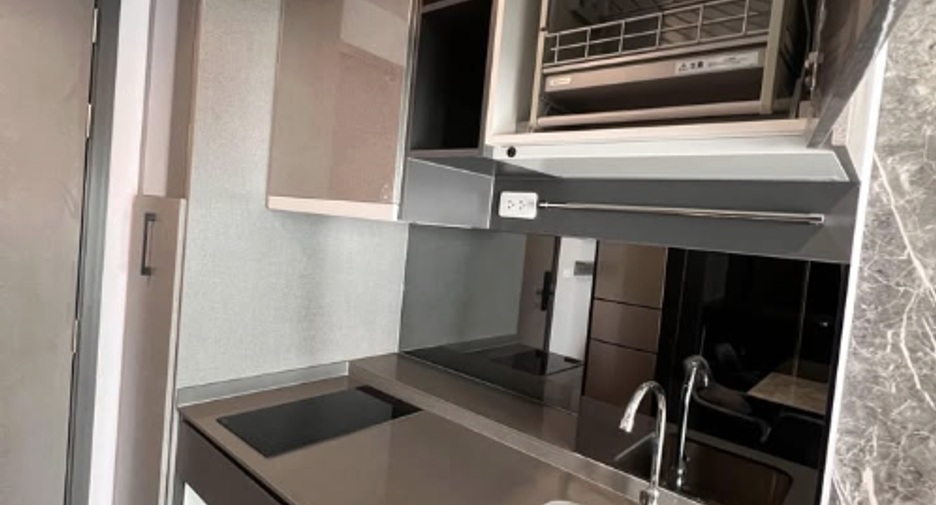 Wohnung zur Miete mit 1 Zimmer in Bang Rak, Bangkok