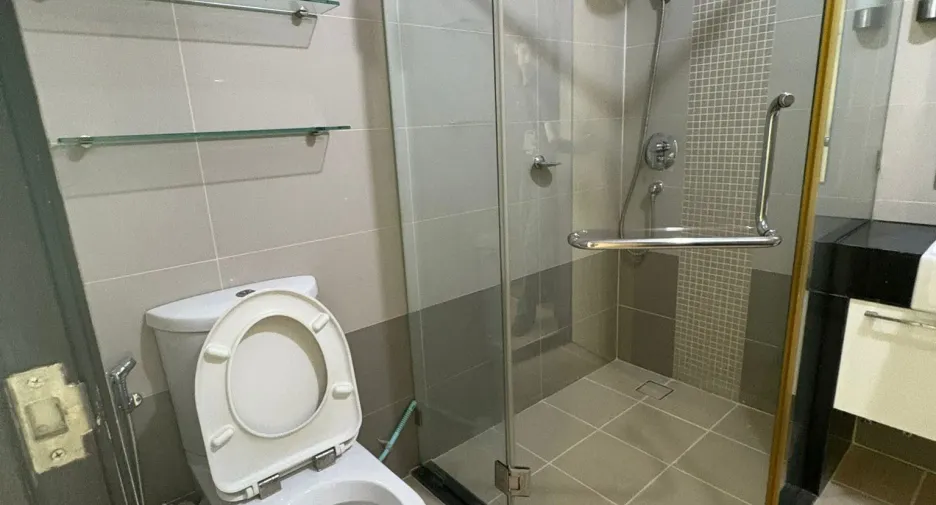 For sale 2 bedrooms condo in Bang Kho Laem, Bangkok