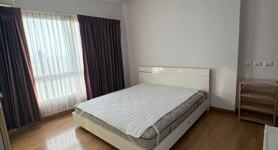 For sale 2 bedrooms condo in Bang Kho Laem, Bangkok