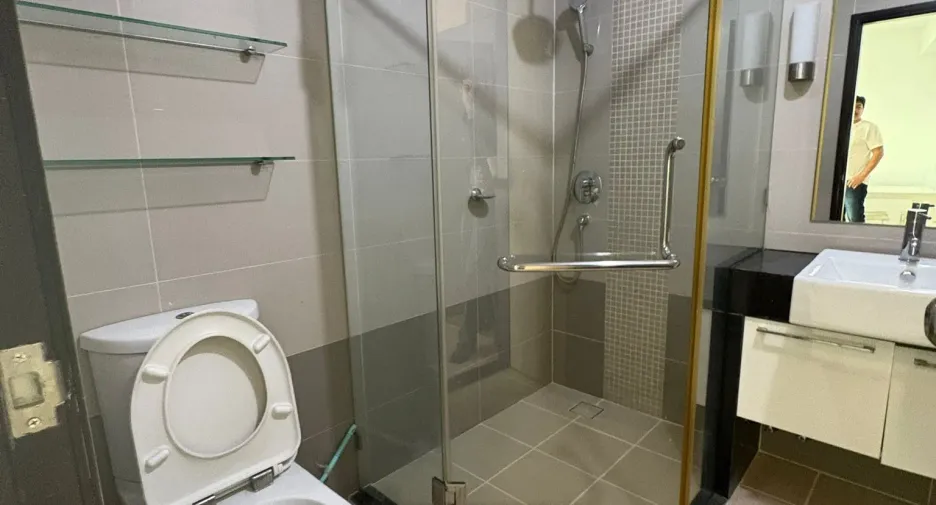 For sale 2 bedrooms condo in Bang Kho Laem, Bangkok