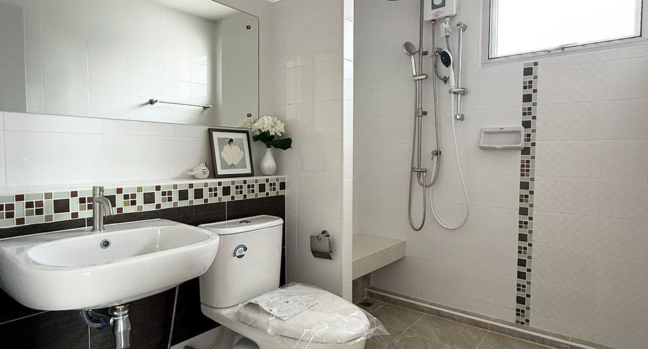 For sale 3 bedrooms house in Lat Krabang, Bangkok