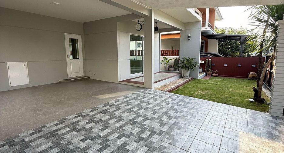 For sale 3 bedrooms house in Lat Krabang, Bangkok