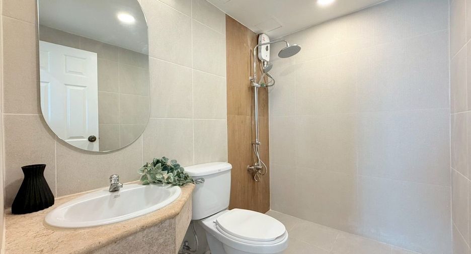 For sale 2 bedrooms condo in Bang Kho Laem, Bangkok