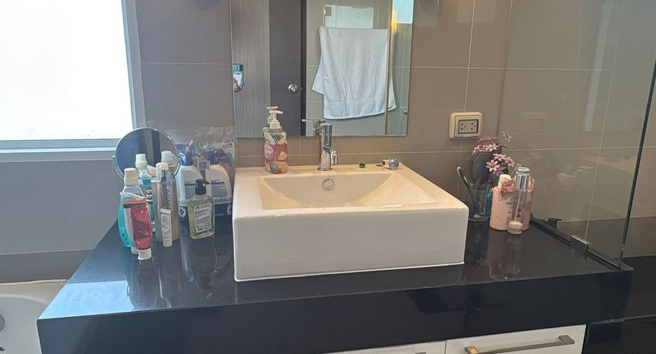 À vendre 3 chambres condo à Bang Kho Laem, Bangkok