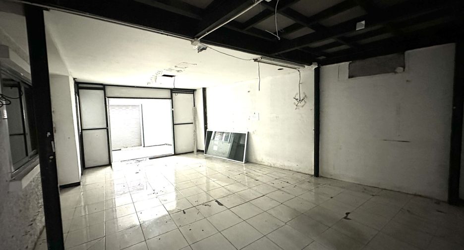 For sale and for rent 3 bedrooms house in Khan Na Yao, Bangkok