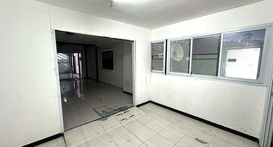 For sale and for rent 3 bedrooms house in Khan Na Yao, Bangkok