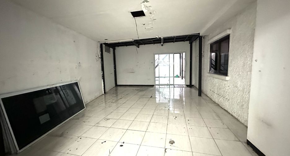 For sale and for rent 3 bedrooms house in Khan Na Yao, Bangkok