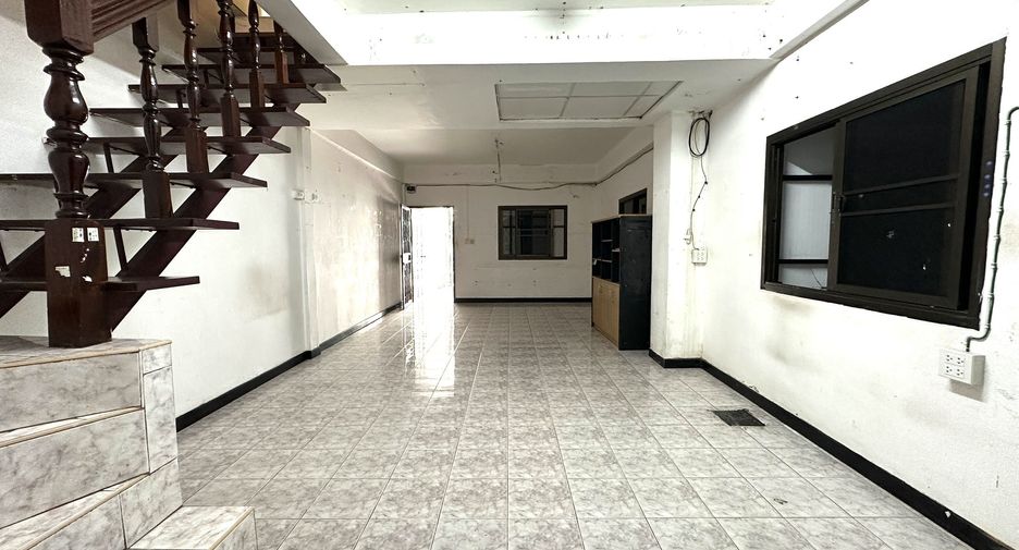 For sale and for rent 3 bedrooms house in Khan Na Yao, Bangkok