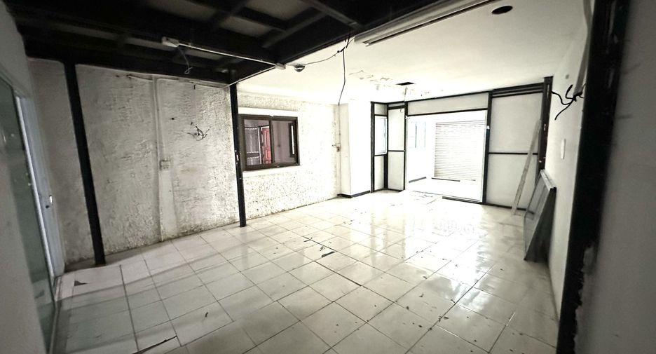 For sale and for rent 3 bedrooms house in Khan Na Yao, Bangkok