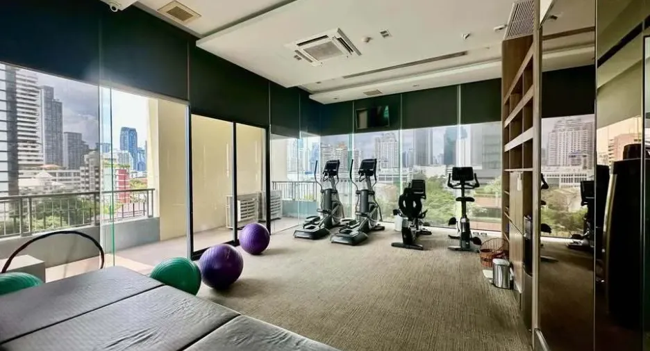 For rent 1 bed condo in Watthana, Bangkok