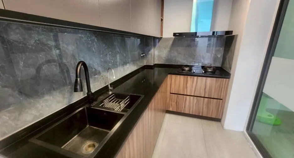 For sale 2 bedrooms townhouse in Bang Sao Thong, Samut Prakan