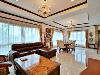 Casa en alquiler de 4 habitaciones en Bang Lamung, Chonburi