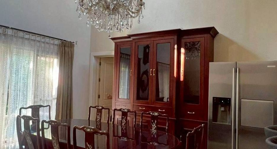 For rent 3 ベッドルーム villa in Bang Lamung, Chonburi