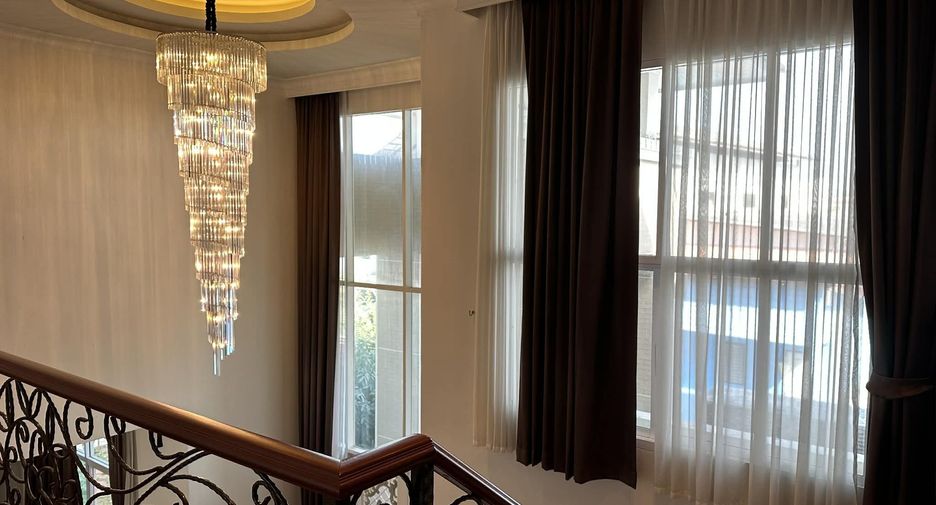 For rent 5 bedrooms villa in Mueang Phuket, Phuket