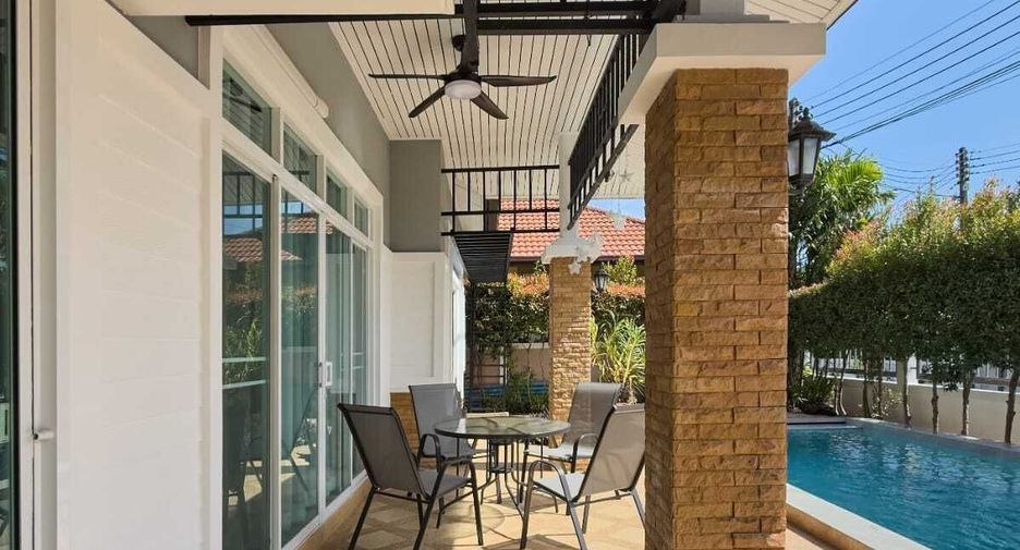 For rent 4 bedrooms villa in Mueang Phuket, Phuket