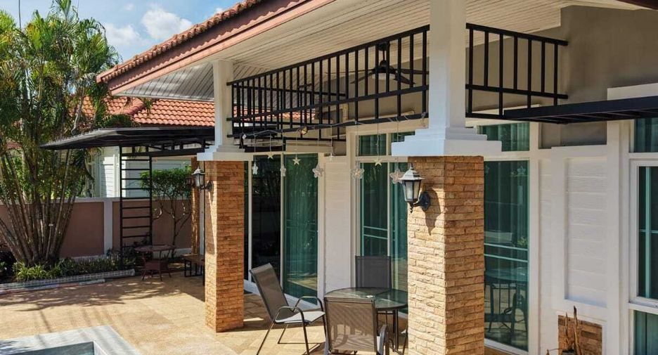 For rent 4 bedrooms villa in Mueang Phuket, Phuket
